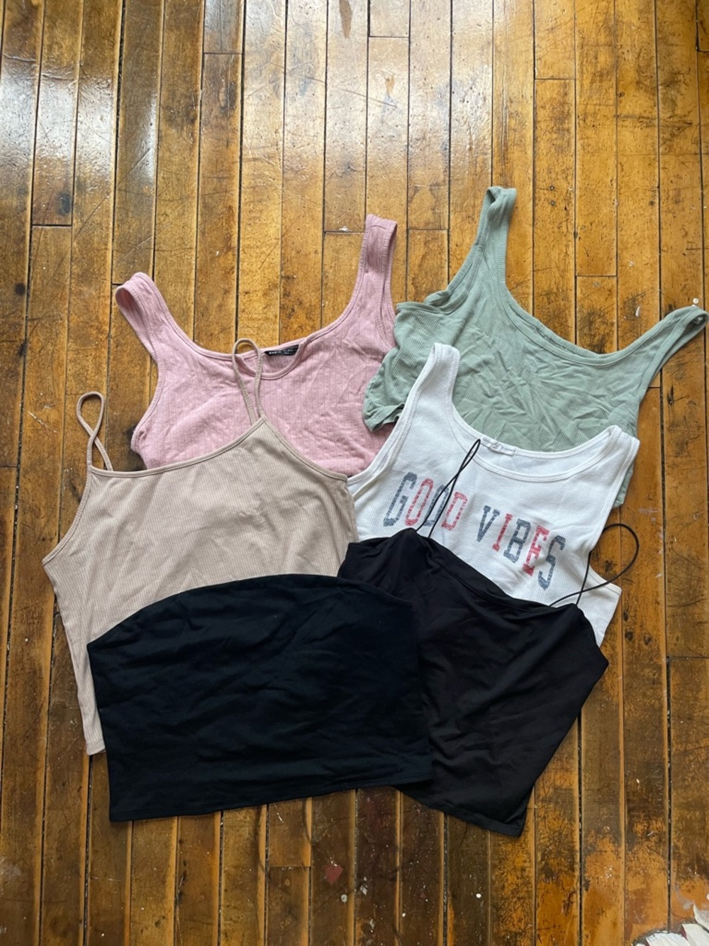 Cropped tank top bundle